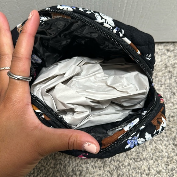 Vera Bradley Cosmetic Bags- Perrotti's Country Barn - Picture 3 of 10